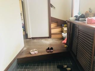 中古住宅　伊那市美篶の玄関