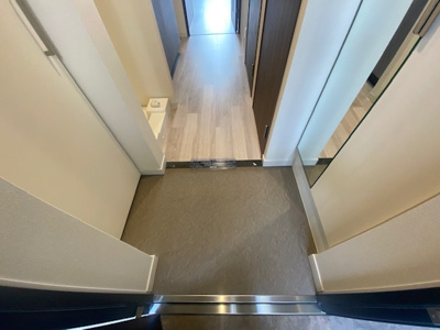 【玄関】 | レシオス大阪城北詰