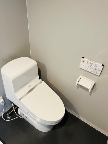 仲介手数料0円！！VIVACEのトイレ