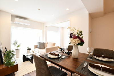 【居間・リビング】 | 秀和深川森下町レジデンス