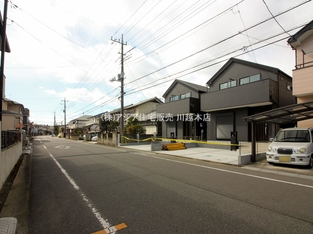 川越市かすみ野22-1期　新築戸建の前面道路含む現地写真|南東側7.8ｍ公道