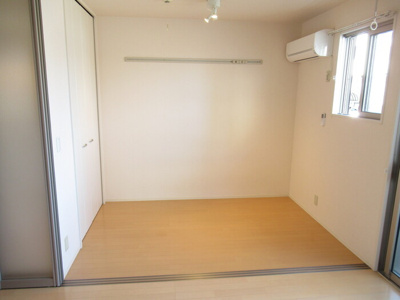 【寝室】 | ニエット | ※同建物別室参考写真