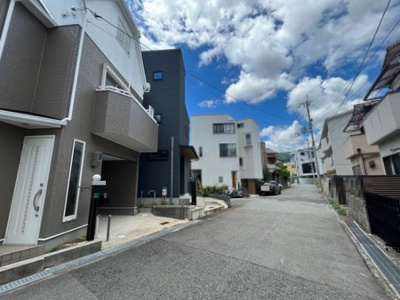 【前面道路含む現地写真】 | 西宮市　松生町　中古戸建