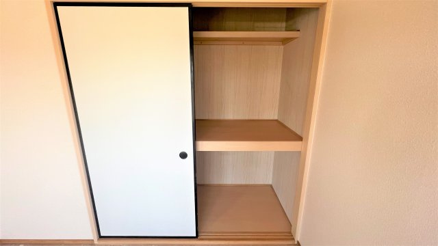 アビタシオン松長の収納|※反転タイプの間取りとなります。