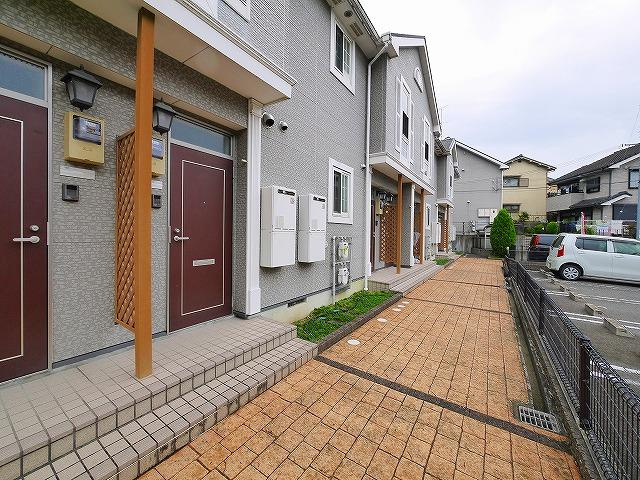 ウッディタウンＢのその他共用部分|落ち着いたエントランスです