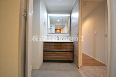 【洗面所】 | ＩＢＣ　Ｒｅｓｉｄｅｎｃｅ　Ｗｅｓｔ | 広い洗面スペース