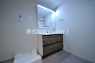 【洗面所】 | ＩＢＣ　Ｒｅｓｉｄｅｎｃｅ　Ｗｅｓｔ | 明るい洗面所です