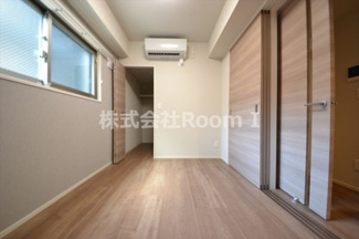 【寝室】 | ＩＢＣ　Ｒｅｓｉｄｅｎｃｅ　Ｗｅｓｔ | 広くて明るい寝室