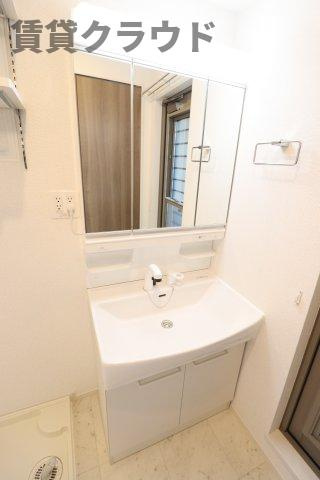 メゾン・アンソレイエの洗面所|忙しい朝には欠かせない洗面所です