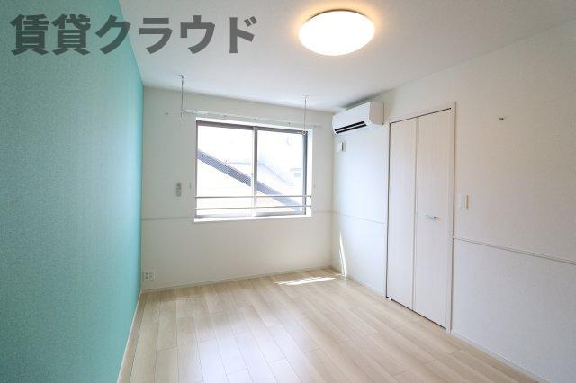 メゾン・アンソレイエの洋室|個人の部屋や寝室として使える洋室です