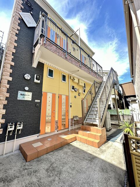 横浜市西区浅間町4丁目のアパートの画像