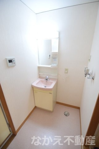 【洗面所】 | ゆったりとスペースのある洗面所