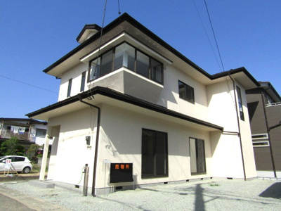 【外観】 | 中古戸建　甲府市朝気2丁目 | 外観は落ち着いています