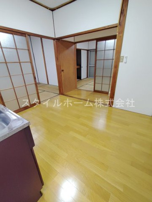 【居間・リビング】 | 牛川町西郷貸家