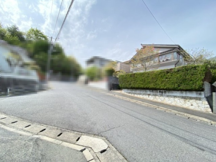 売土地　伴東1丁目の前面道路含む現地写真