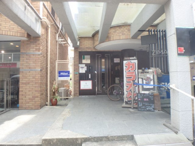 【エントランス】 | ＲＥＶＥ甲東園Ⅰ・Ⅱ | ゆとりのあるエントランスです