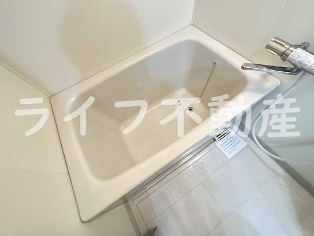 メゾンパルフェートの浴室