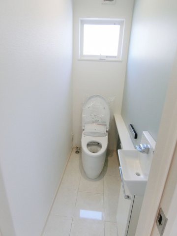 広島市安佐南区山本6丁目　 新築一戸建てのトイレ|清潔感のあるトイレです