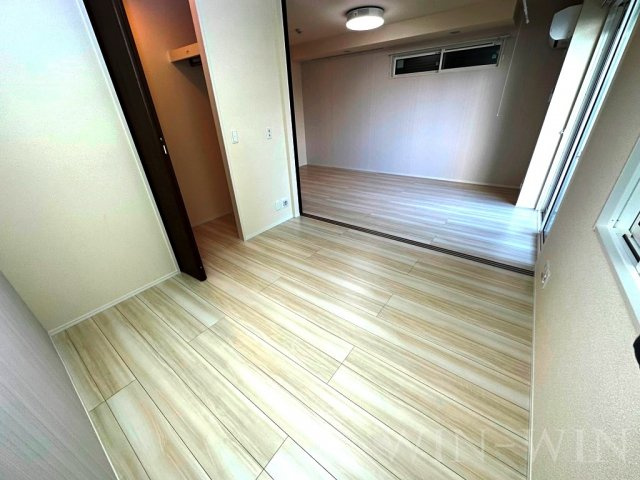 D-square湊町の洋室