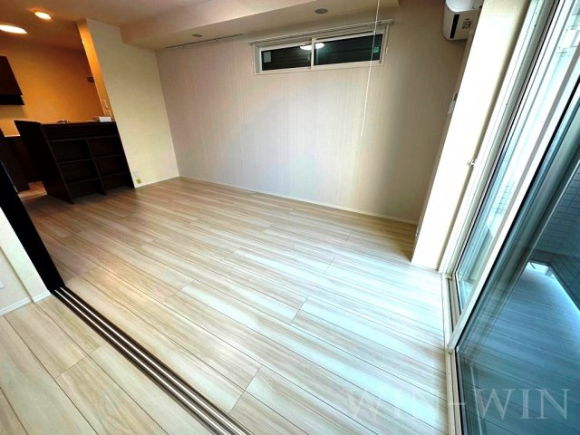 D-square湊町の居間・リビング