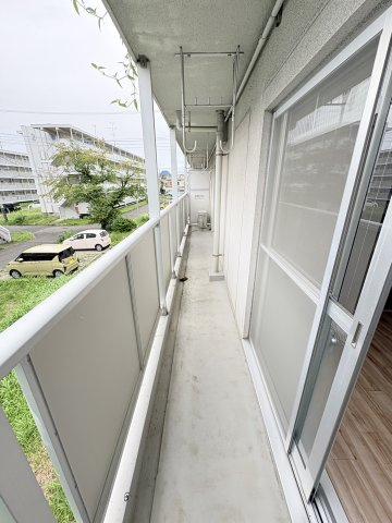 ビレッジハウス郷地6号棟のバルコニー