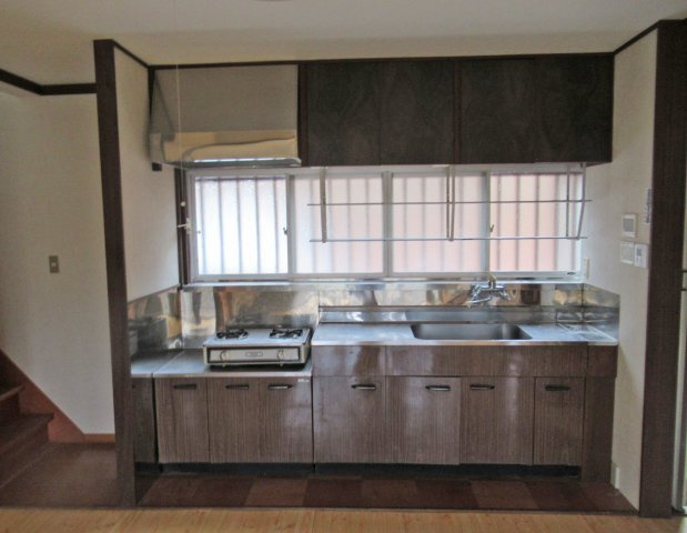 鈴蘭高原別荘地①温泉付き木造２階建のキッチン|キッチンでお料理をお楽しみください