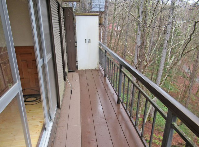 鈴蘭高原別荘地①温泉付き木造２階建のバルコニー|お洗濯にも便利なバルコニー付き