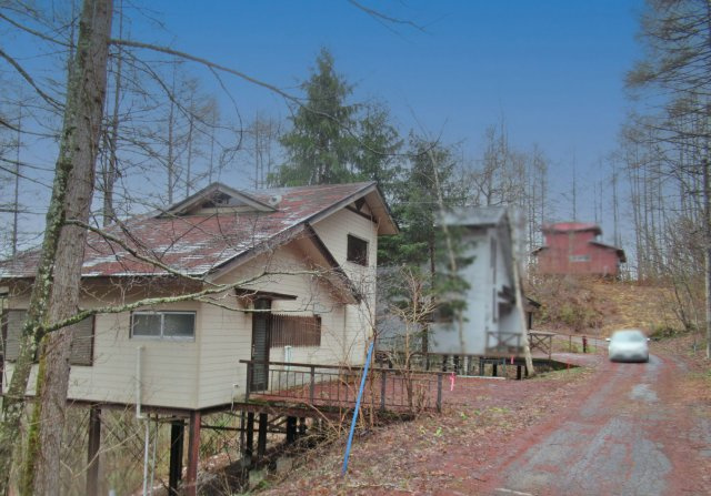 鈴蘭高原別荘地①温泉付き木造２階建の前面道路含む現地写真|前面道路含む現地写真です