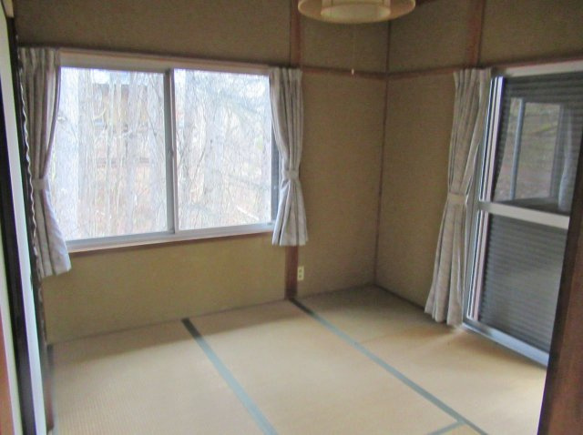 鈴蘭高原別荘地①温泉付き木造２階建の和室|和室があると、家にあたたかい雰囲気が生まれます