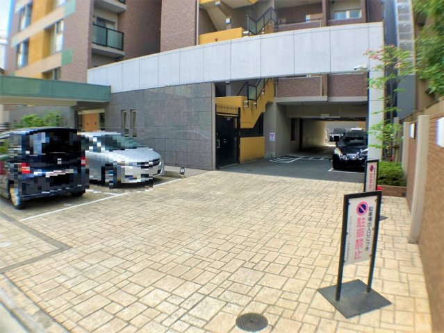 １１階建て最上階●南西角住戸●ペット飼育可●平成２８年フルリノベ済み●アパガーデンコート烏丸錦の駐車場|駐車場