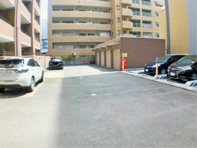 １１階建て最上階●南西角住戸●ペット飼育可●平成２８年フルリノベ済み●アパガーデンコート烏丸錦の駐車場|駐車場