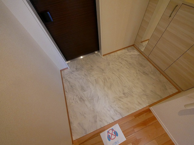 ＳｈａＭａｉｓｏｎ　Ｓｅｒｄｉｎａの玄関