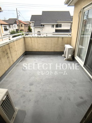 【バルコニー】 | 若松町川向戸建 | バルコニーからの眺めを楽しみながら食事をしませんか