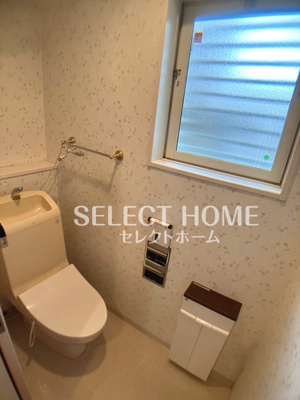 【トイレ】 | 若松町川向戸建 | ゆったりとした空間のトイレです