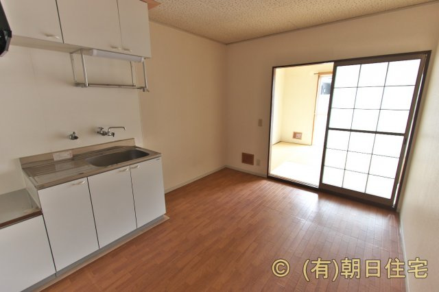 中吉アパートBの居間・リビング