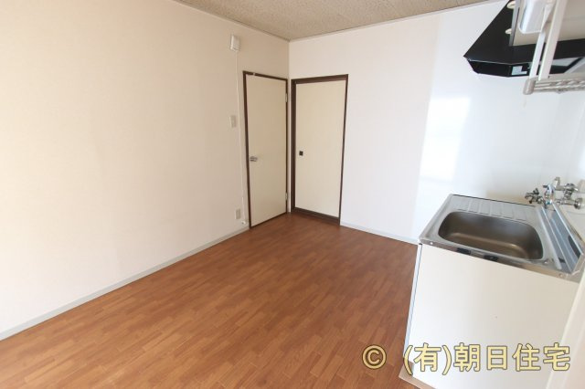 中吉アパートBの居間・リビング