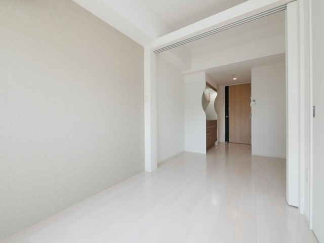 SERENiTE本町refletの内装