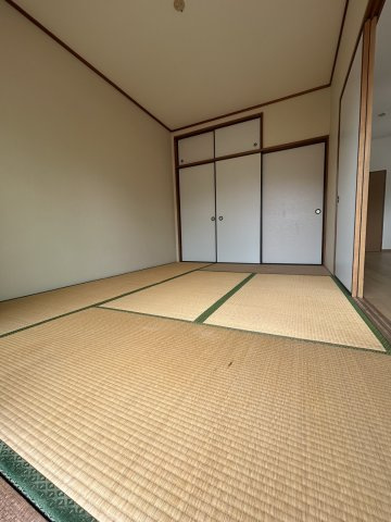 ブルウジュの和室