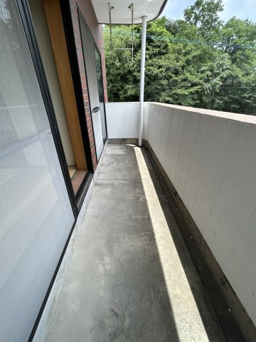 ブルウジュのバルコニー