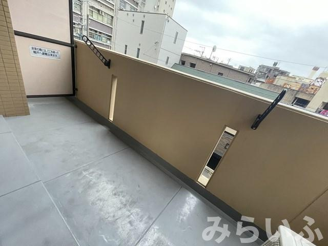 【バルコニー】 | メゾンドグロリア