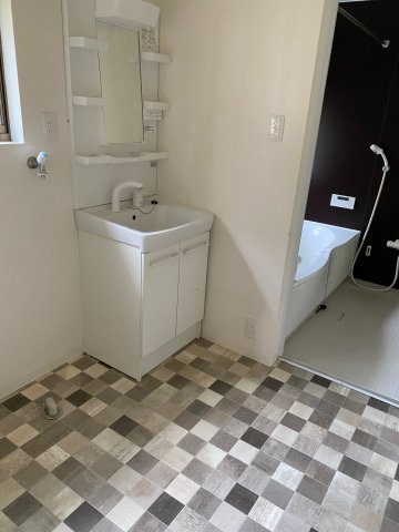 海南市重根・中古戸建・54455の洗面所