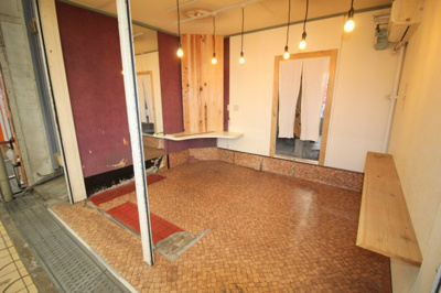 【エントランス】 | 岡町商店街店舗