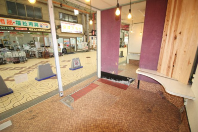 【エントランス】 | 岡町商店街店舗