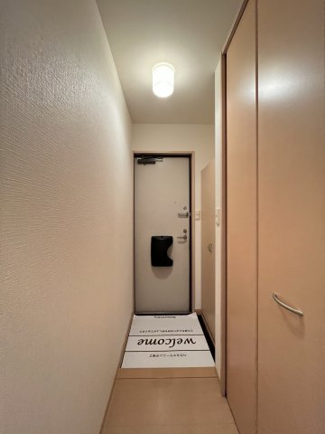 エクセレントONEB棟の玄関