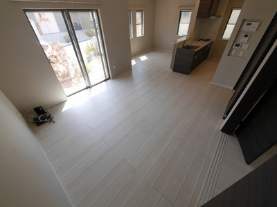 【居間・リビング】 | 甲栄台４丁目戸建