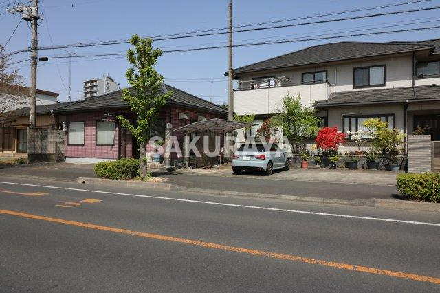 中山方貸店舗の駐車場