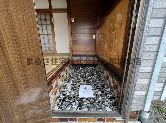 岩満敏子貸家1の玄関