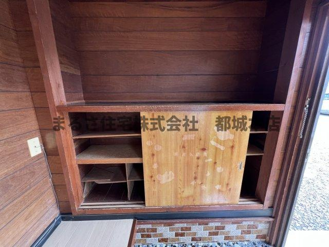 岩満敏子貸家1の収納