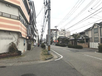 【前面道路含む現地写真】 | 西宮市　鳴尾町４丁目　店舗付住宅