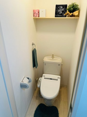 仲介手数料0円！！クレフラスト江向のトイレ